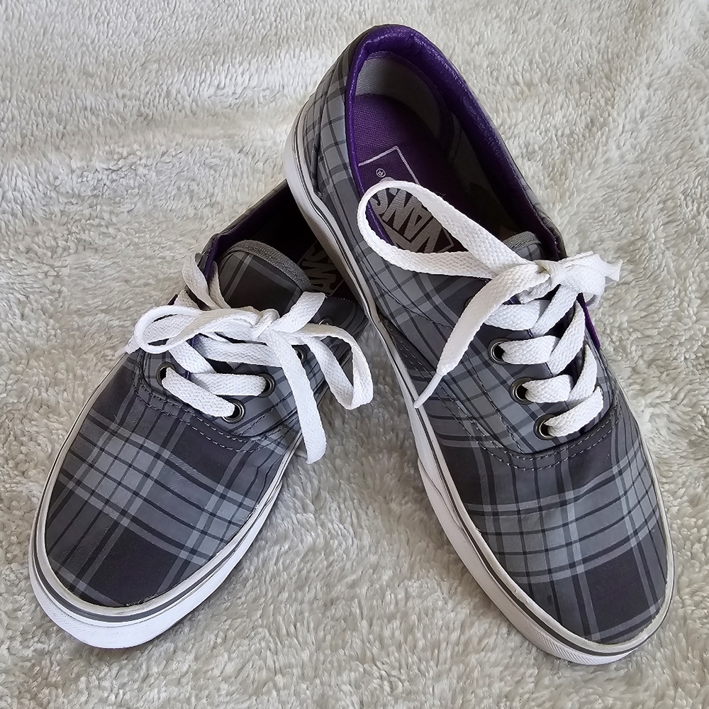 Like New: Vans Purple Plaid Sneakers Women 6 (Men 4.5)